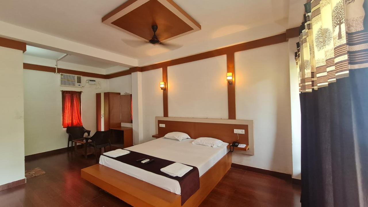 Hotel Exotica Squares Lakshmanpur Exterior foto